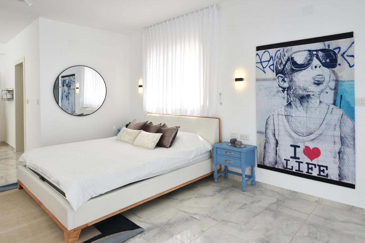 הסויטות של פולי Apartment Manot Bagian luar foto