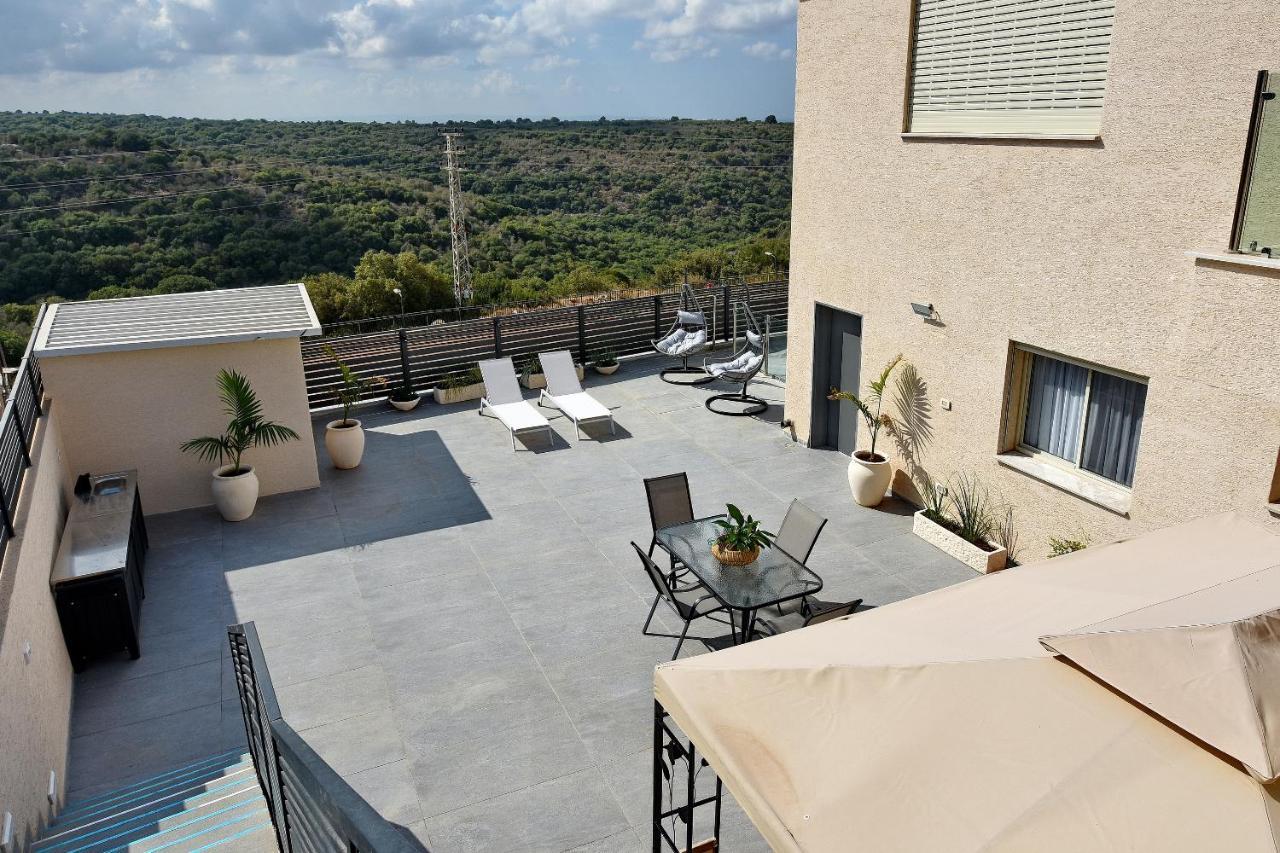 הסויטות של פולי Apartment Manot Bagian luar foto
